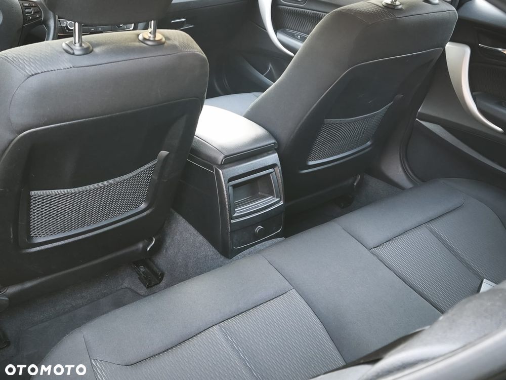 BMW Seria 1 118i Sport Line - 38