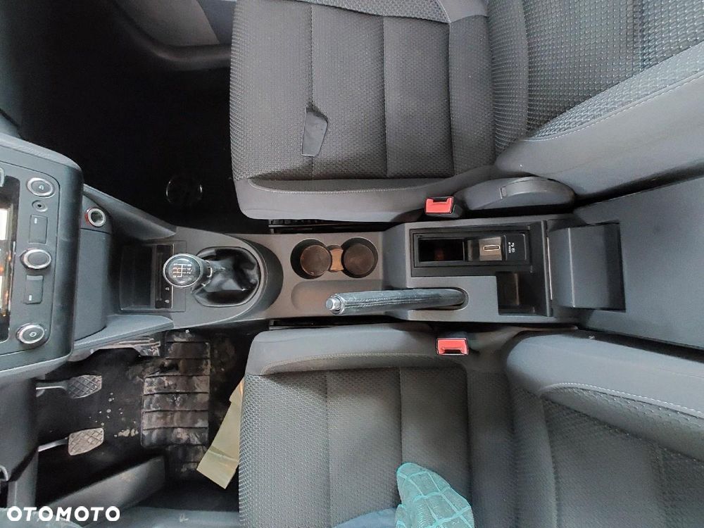Volkswagen Touran 1.6 TDI DPF BlueMot Comfortline - 14