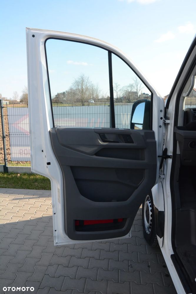 Volkswagen Crafter - 11