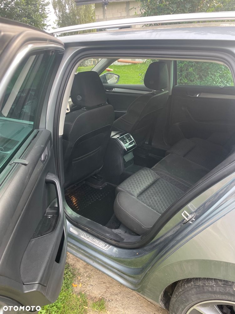 Skoda Superb 2.0 TDI Ambition DSG - 8