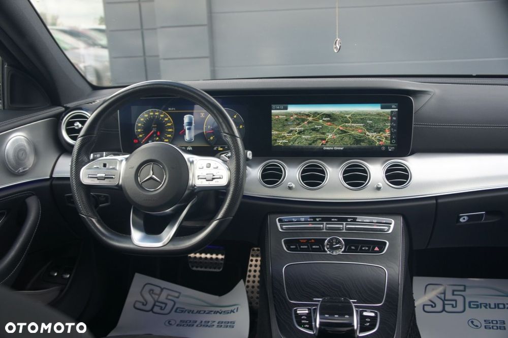 Mercedes-Benz Klasa E - 9