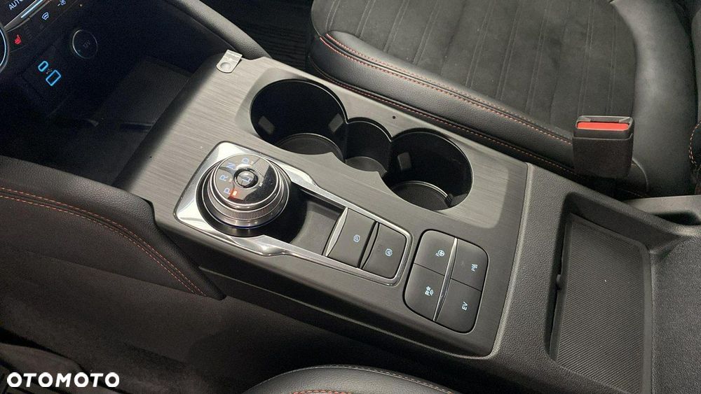 Ford Kuga - 18
