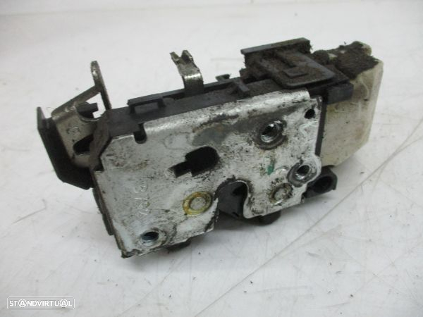 Fecho Porta Frente Dto Fiat Doblo Cargo (223_) - 4
