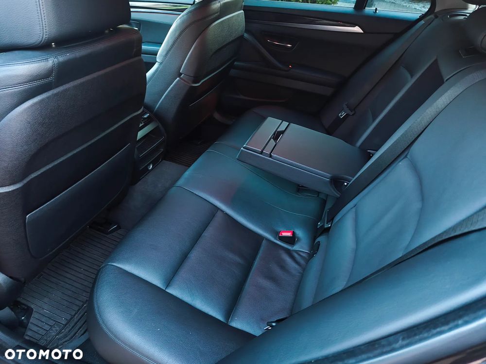 BMW Seria 5 520d xDrive - 21