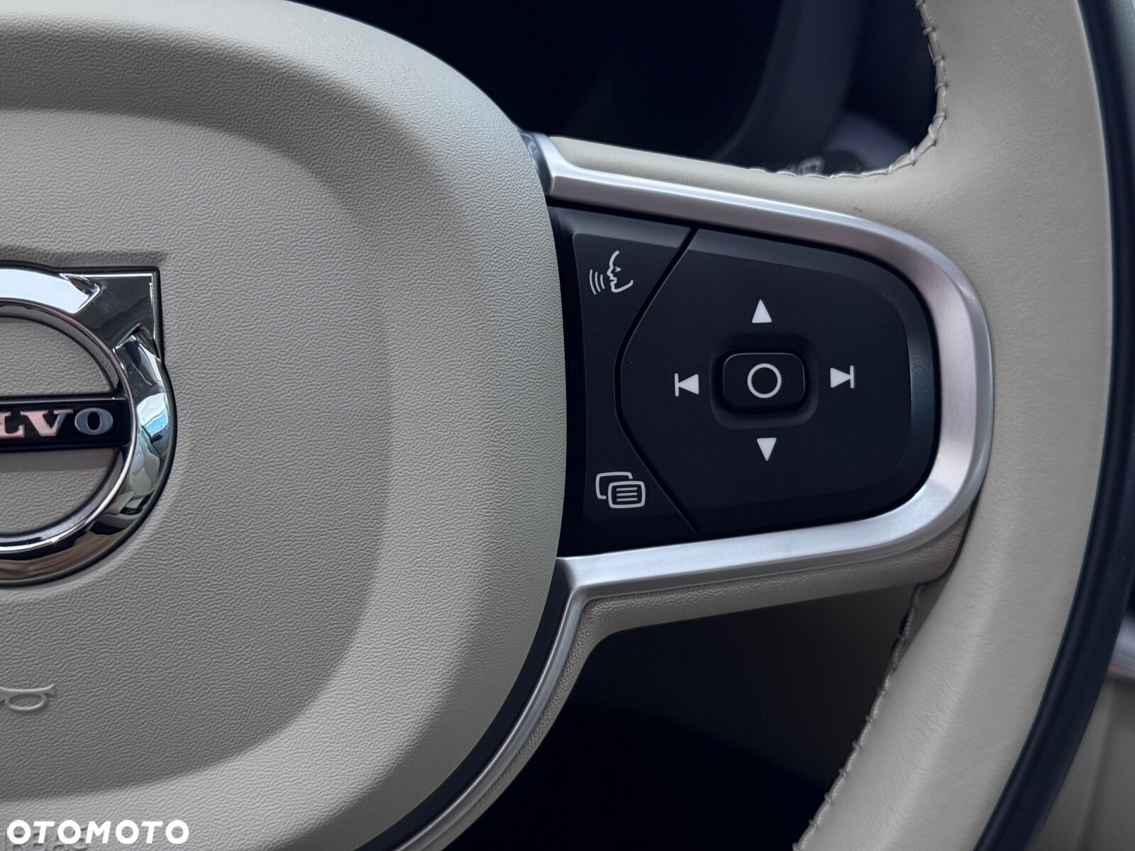 Volvo XC 60 - 24