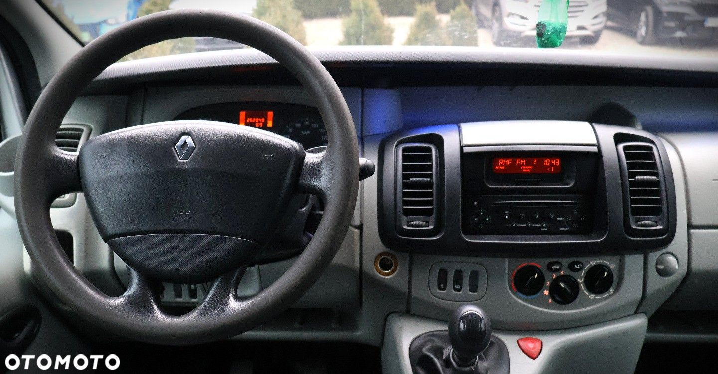 Renault Trafic - 12