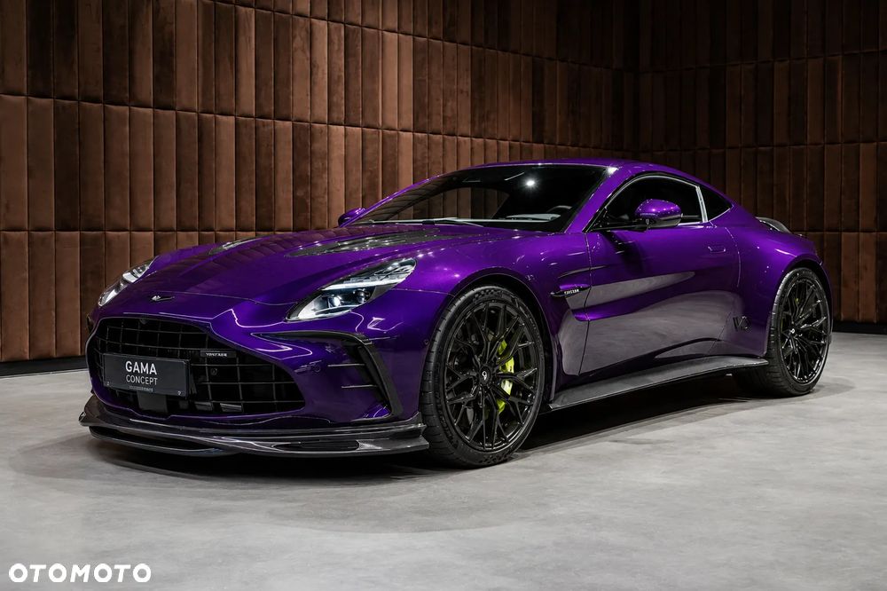 Aston Martin Vantage - 1