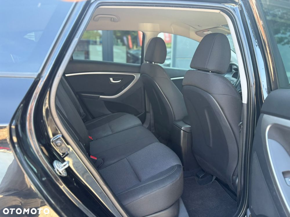 Hyundai i30 1.6 Trend - 10