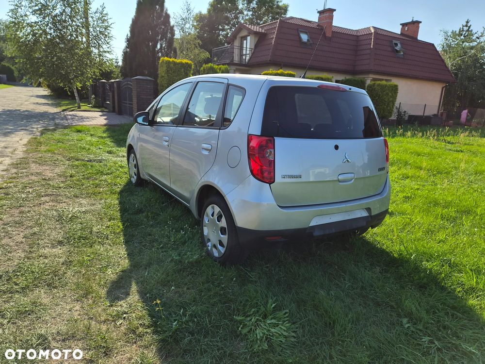 Mitsubishi Colt - 2