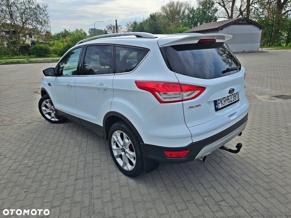 Ford Kuga 1.6 EcoBoost 2x4 Titanium - 24