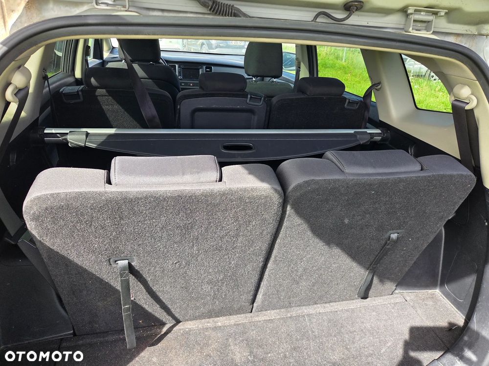 Kia Carens 1.6 GDI L 7os - 24