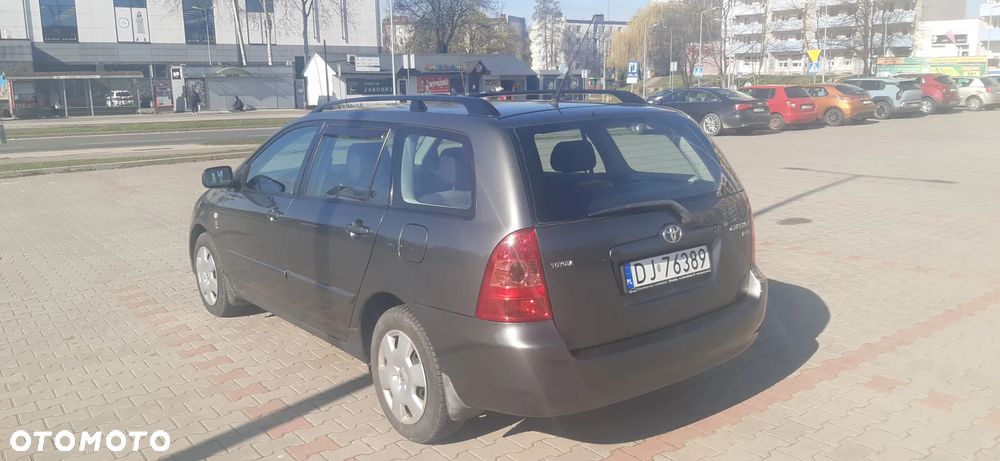 Toyota Corolla 1.4 D-4D Terra Polaris - 4