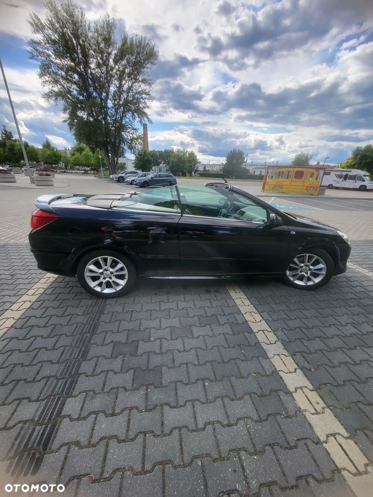 Opel Astra 1.6 T Enjoy - 9