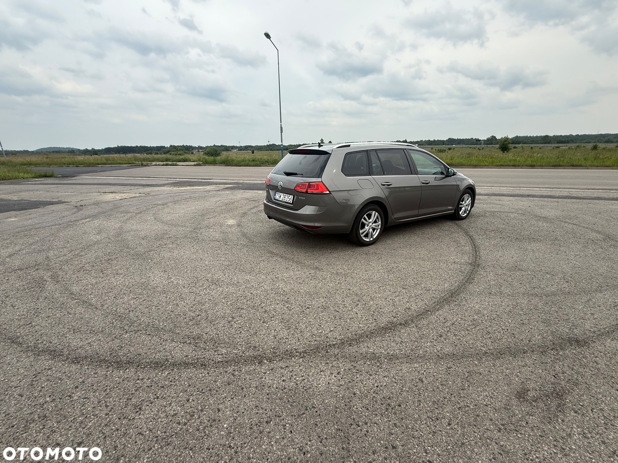 Volkswagen Golf 1.6 TDI BlueMotion Technology DSG Allstar - 4