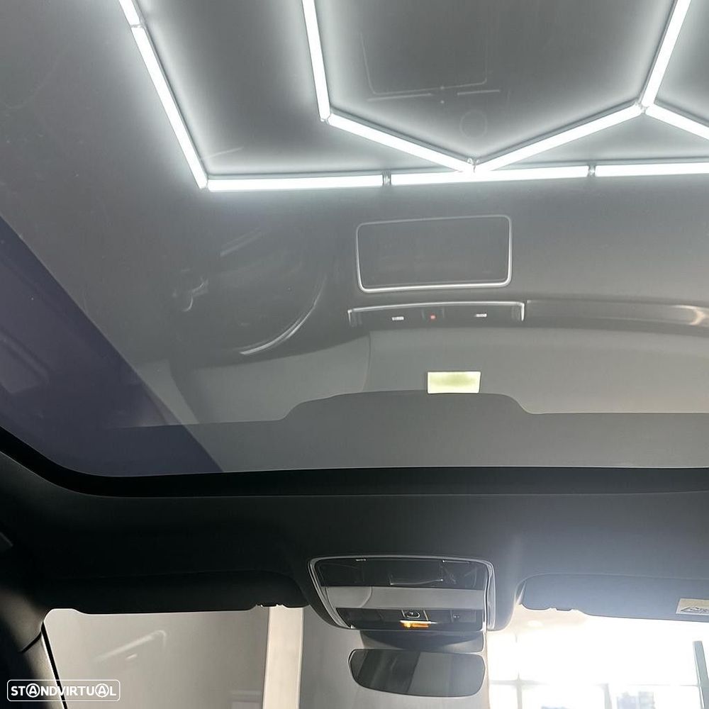 Land Rover Range Rover Velar 2.0 D R-Dynamic SE - 20