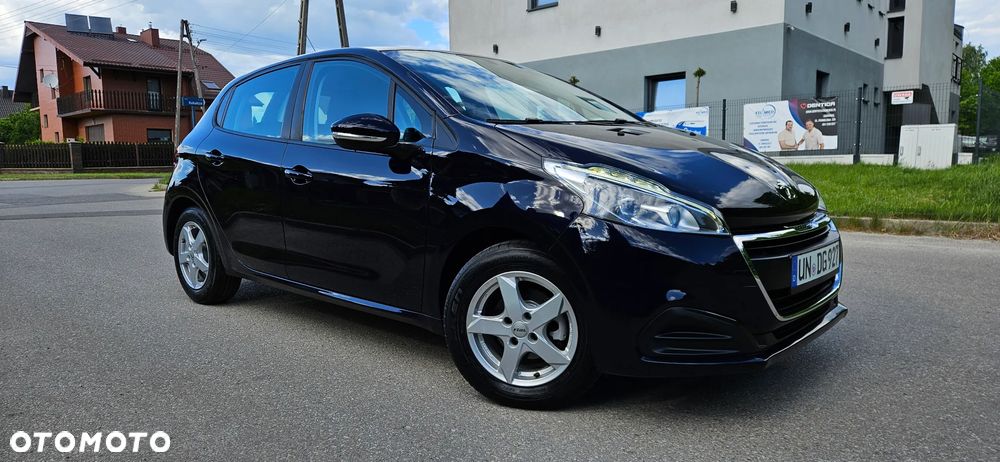Peugeot 208 - 11