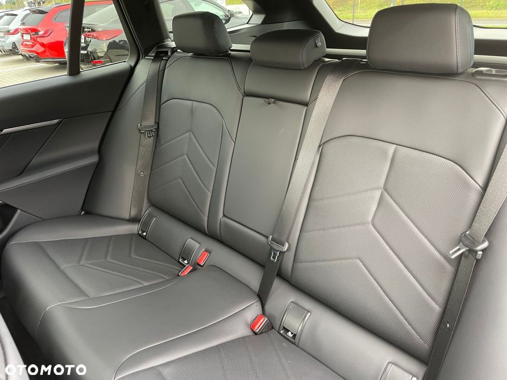 BMW Seria 5 520d xDrive mHEV M Sport - 35