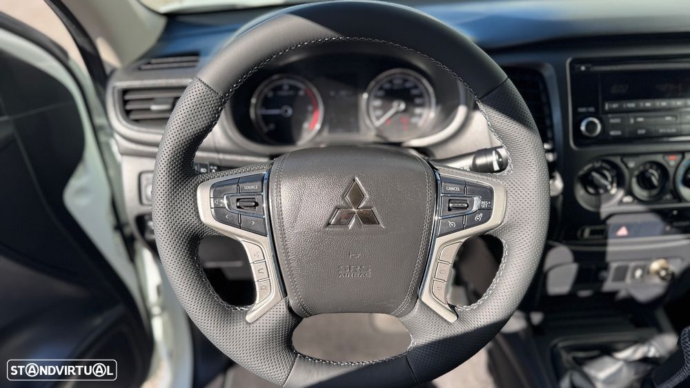 Mitsubishi L-200 Cabine dupla 4X2 - 4