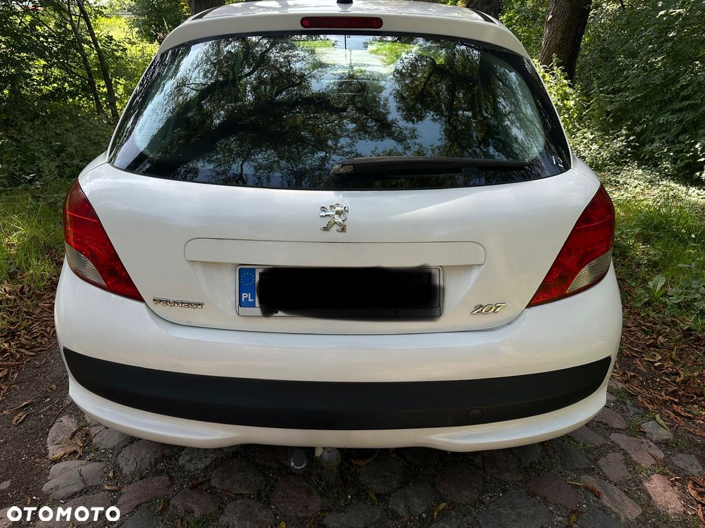 Peugeot 207 - 8