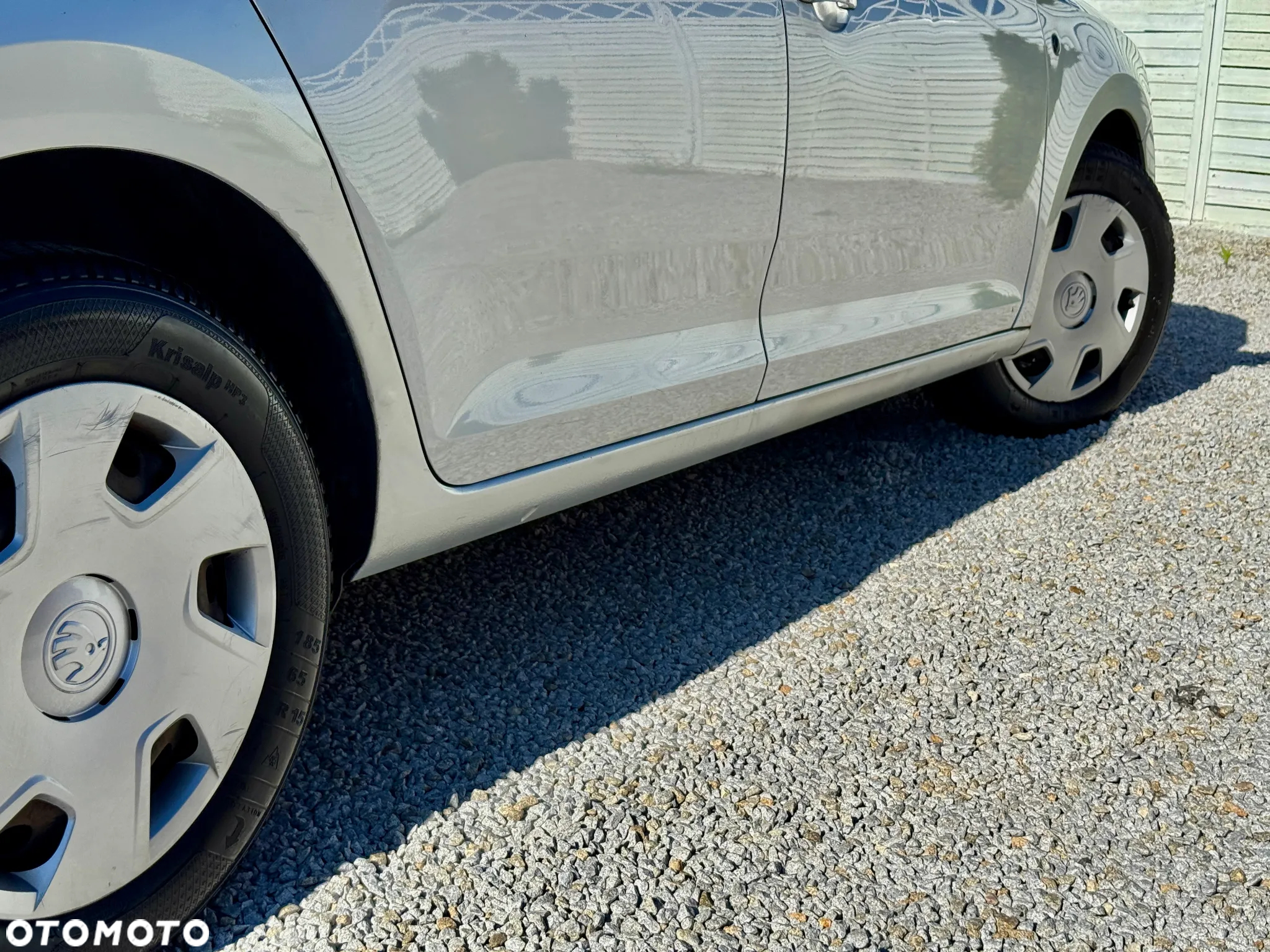 Skoda RAPID 1.2 TSI Edition - 26