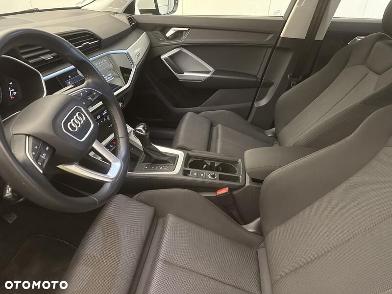 Audi Q3 35 TFSI S tronic - 11