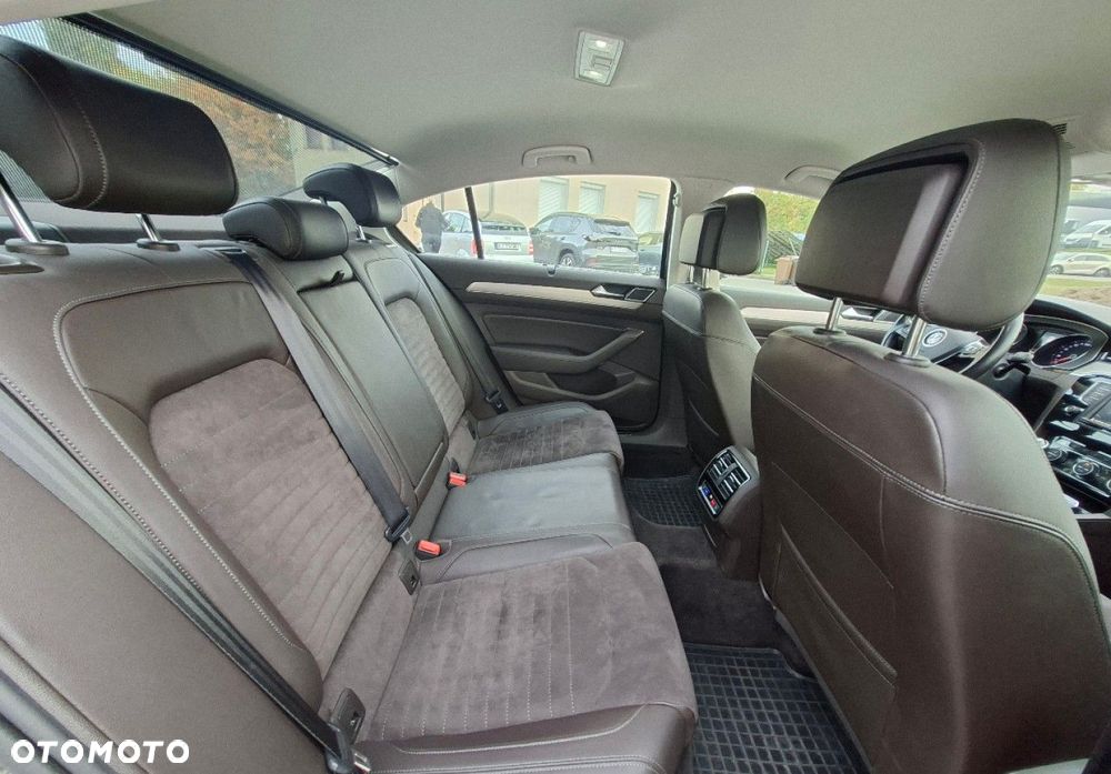 Volkswagen Passat - 19