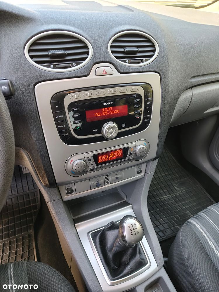 Ford Focus 1.8 Sport - 7