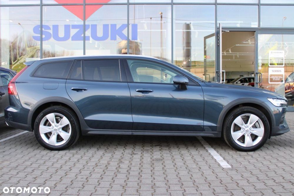 Volvo V60 Cross Country - 4