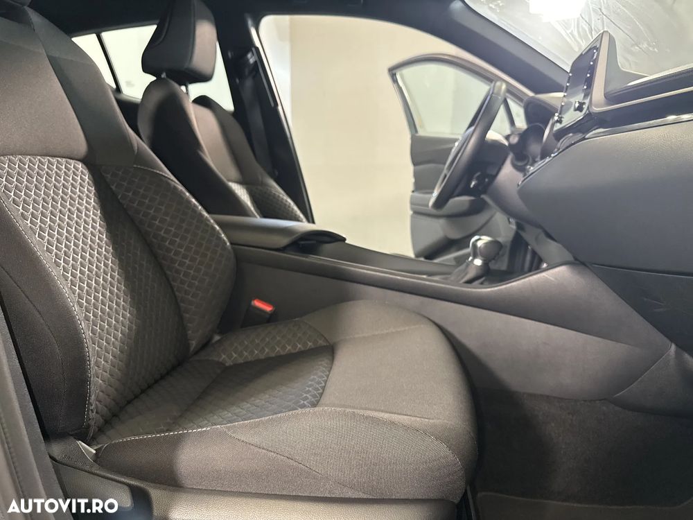 Toyota C-HR - 12