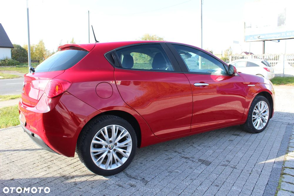Alfa Romeo Giulietta 2016 photo 5