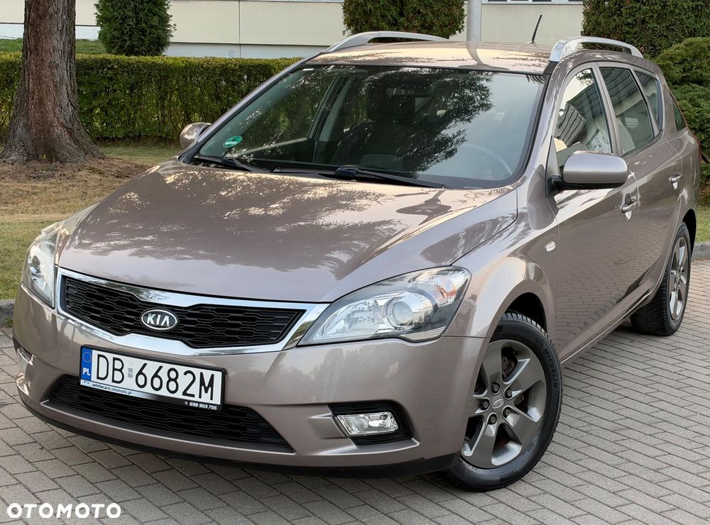 Kia Ceed 1.4 CVVT Dream-Team Edition - 22
