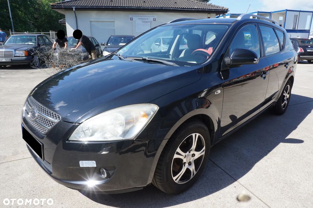 Kia Ceed - 1