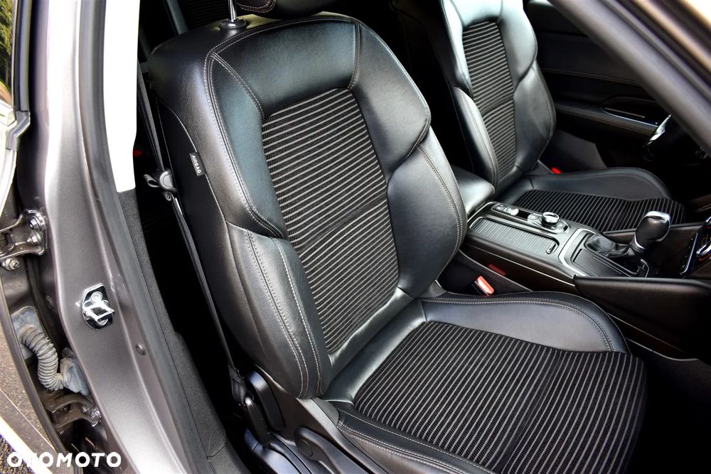 Renault Talisman TCe 225 EDC GPF BUSINESS EDITION - 21