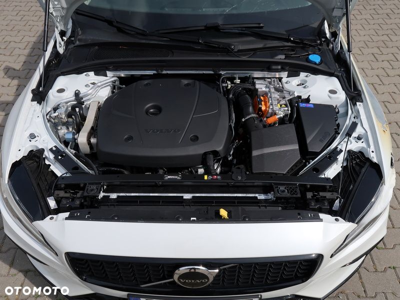 Volvo V60 T6 AWD Plug-In Hybrid Plus Dark - 10