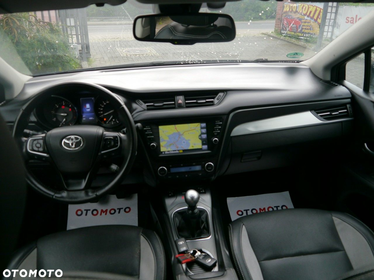 Toyota Avensis Touring Sports 2.0 D-4D Comfort - 18