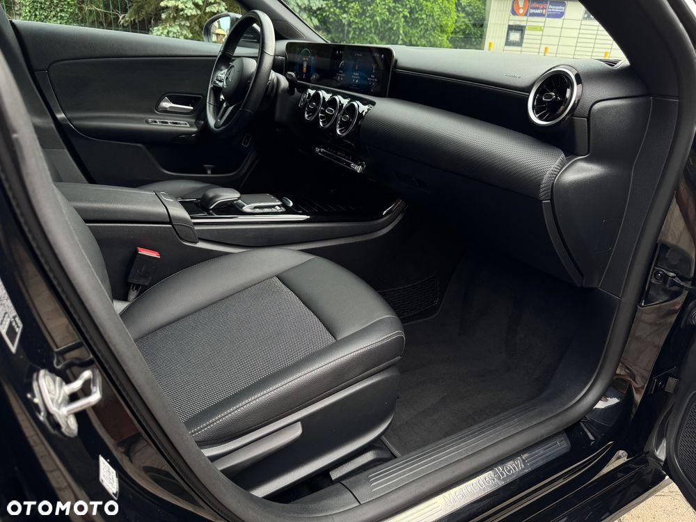 Mercedes-Benz CLA 200 d 8G-DCT Progressive - 25