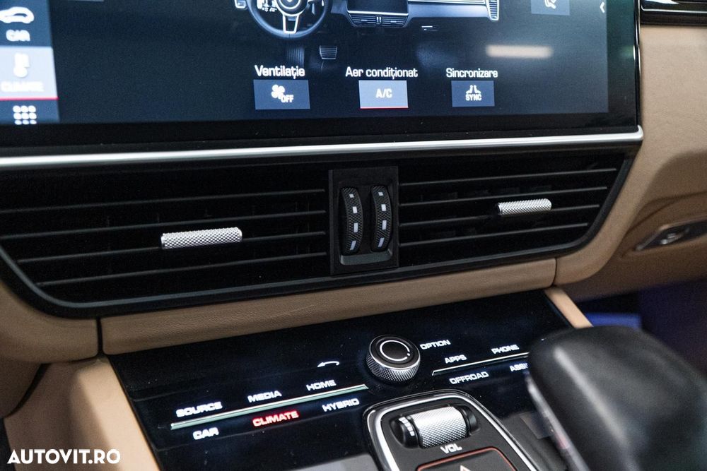 Porsche Cayenne E-Hybrid Tiptronic S Platinum Edition - 24