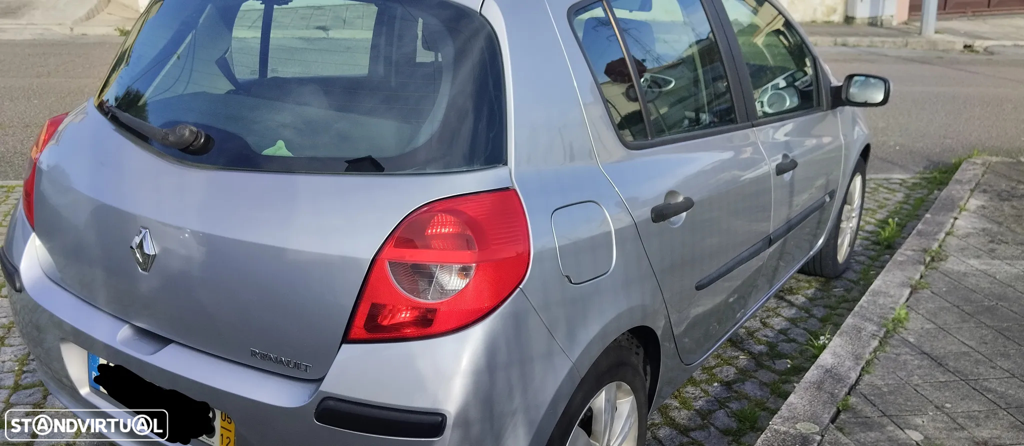 Renault Clio 1.5 dCi Dynamique S - 4