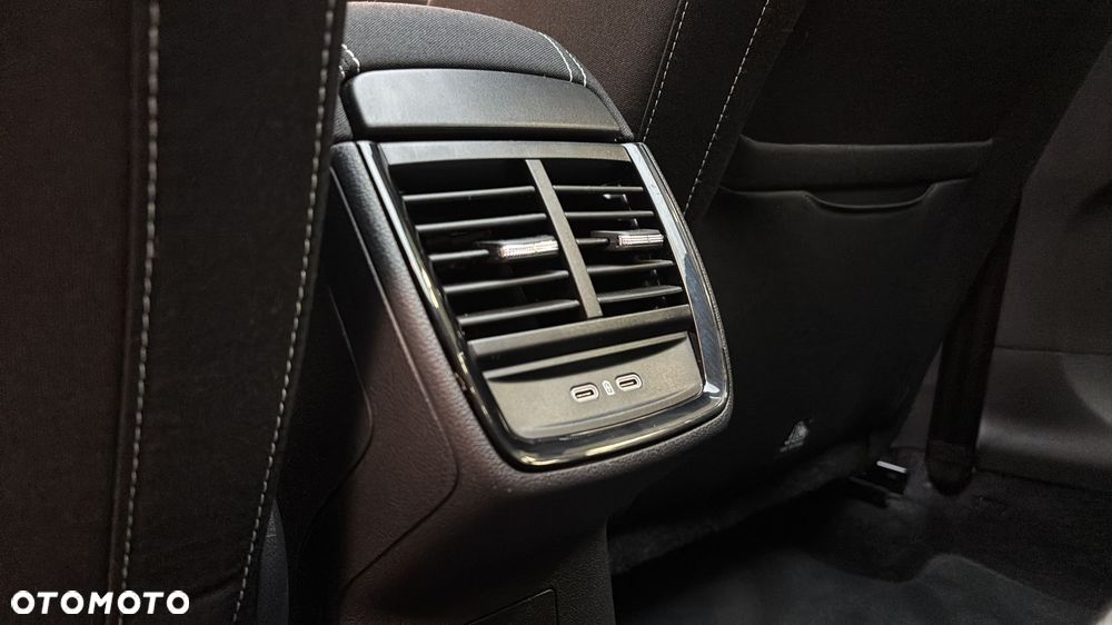 Skoda Kamiq 1.5 TSI Monte Carlo DSG - 25