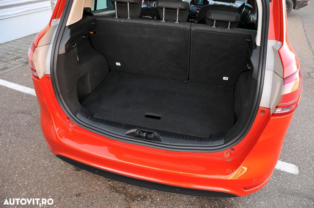 Ford B-Max 1.6 TDCi DPF Titanium - 14
