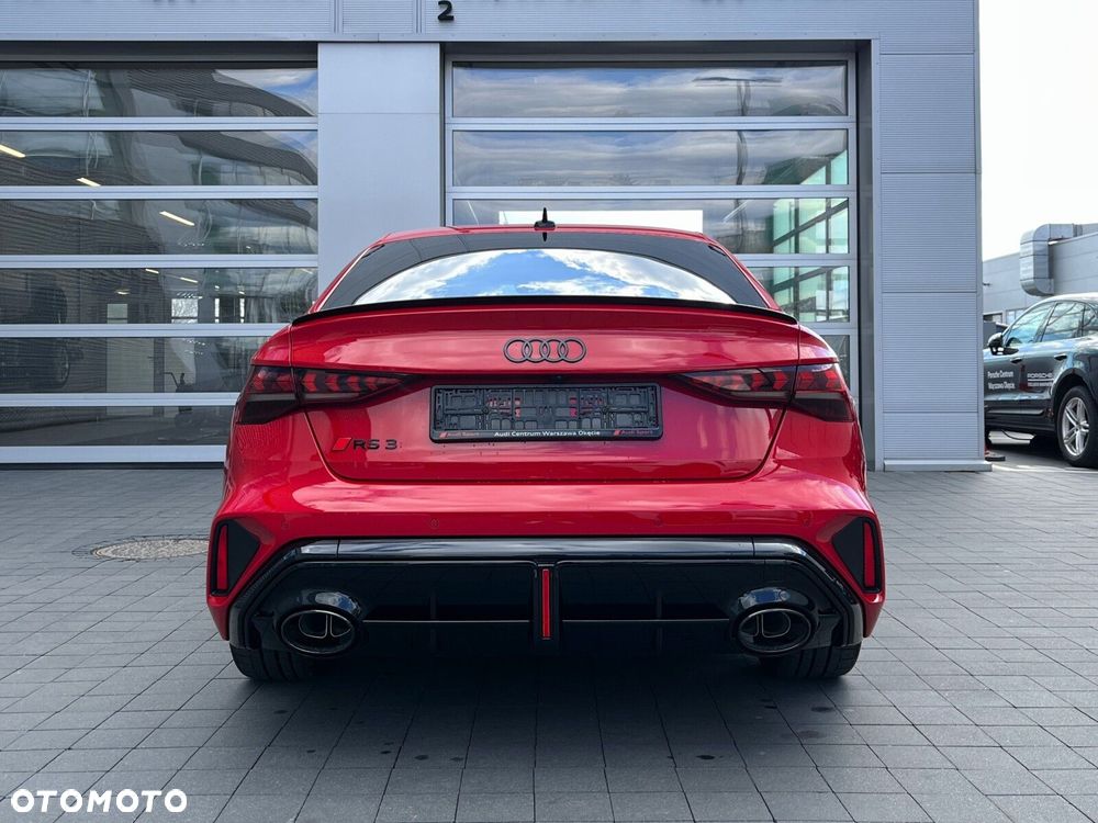 Audi RS3 Limousine - 8