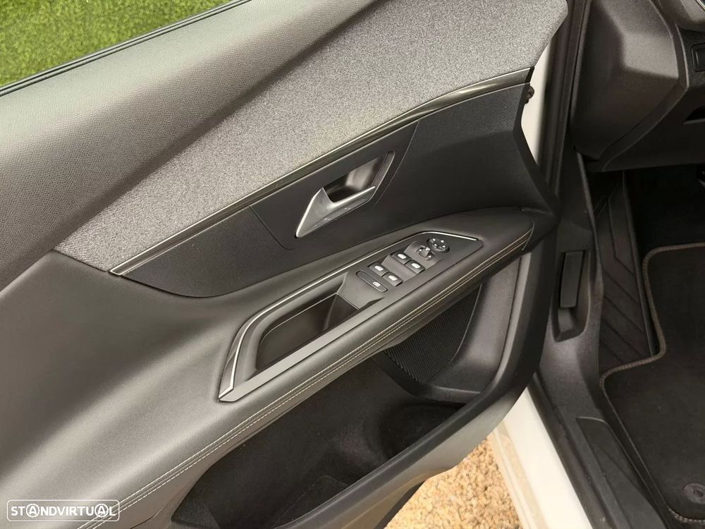 Peugeot 3008 1.5 BlueHDi GT Line EAT8 - 28