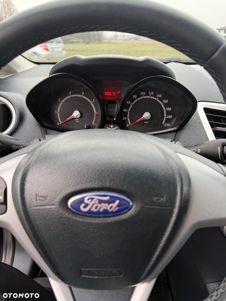 Ford Fiesta 1.25 Celebration - 14