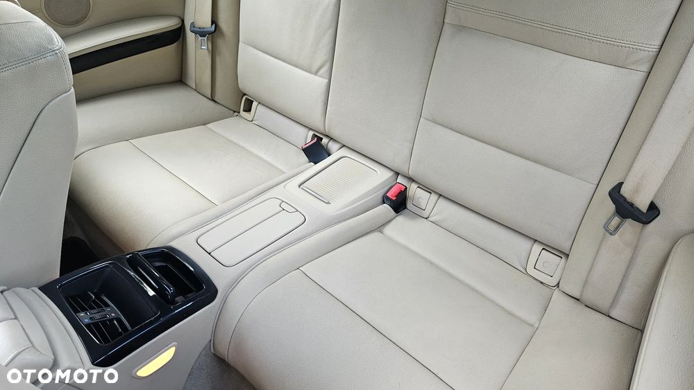 BMW Seria 3 320d DPF - 22