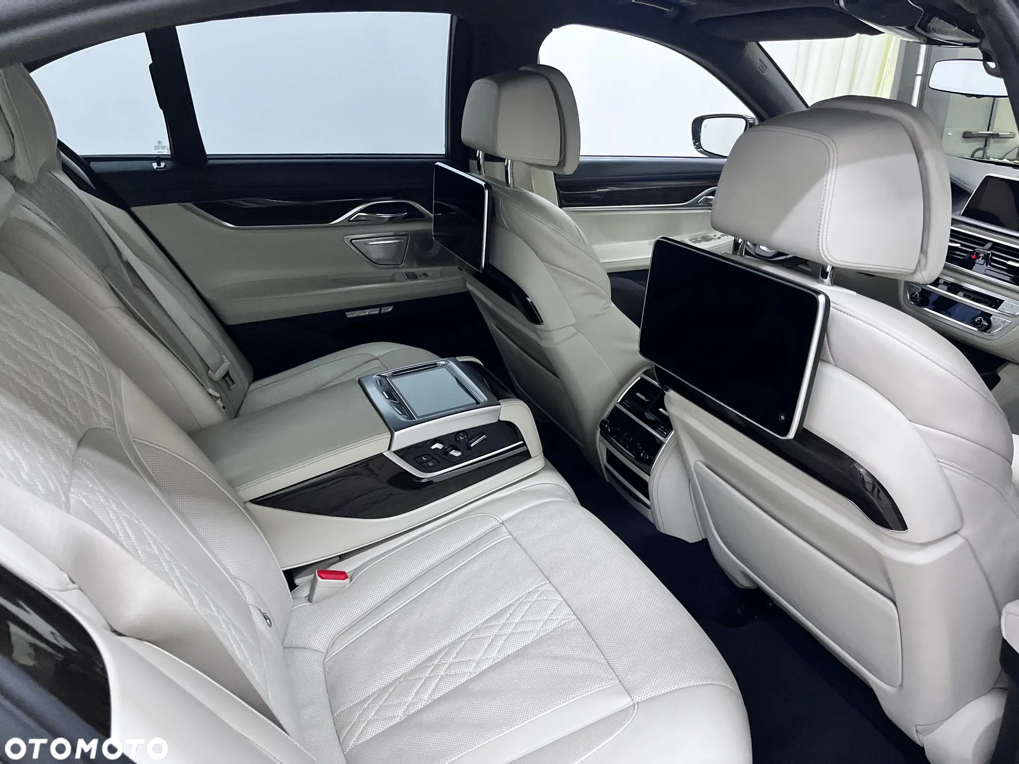 BMW Seria 7 740d xDrive - 11
