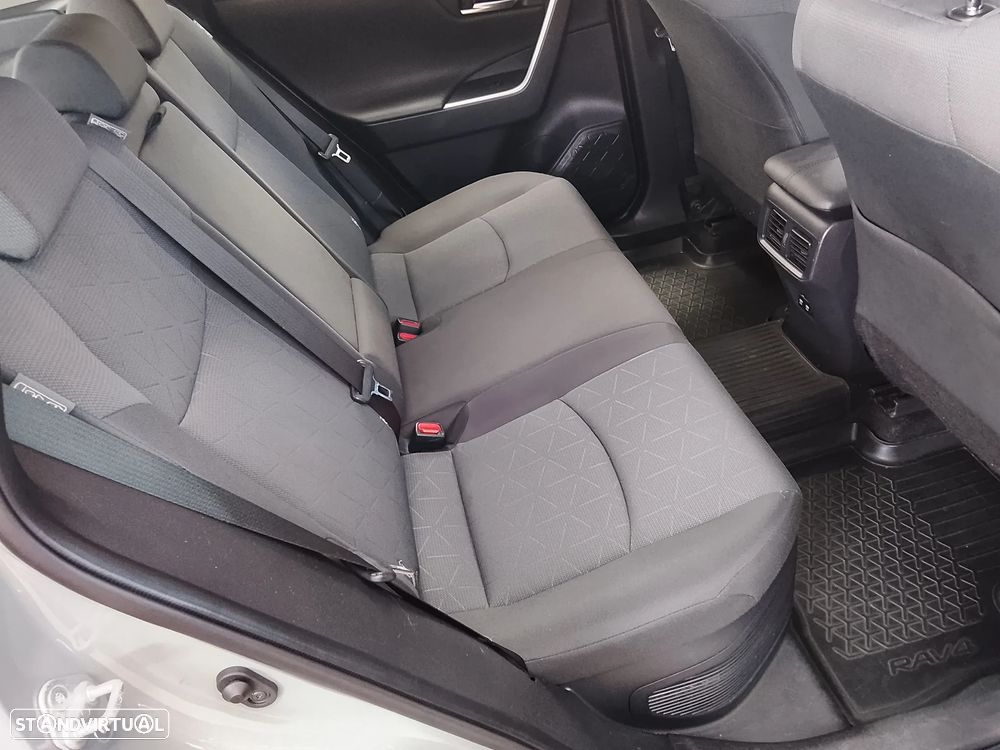 Toyota RAV4 2.5 HDF Comfort - 15