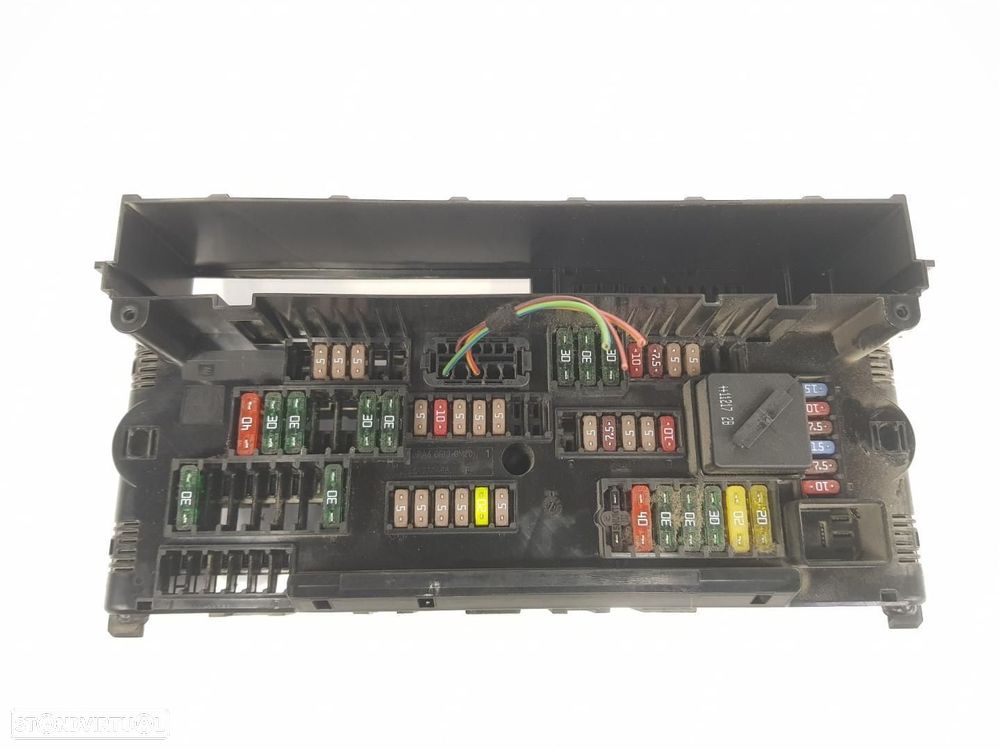 CAIXA DE RELES FUSÍVEIS BMW SERIE 5 GRAN TURISMO F07 - 1