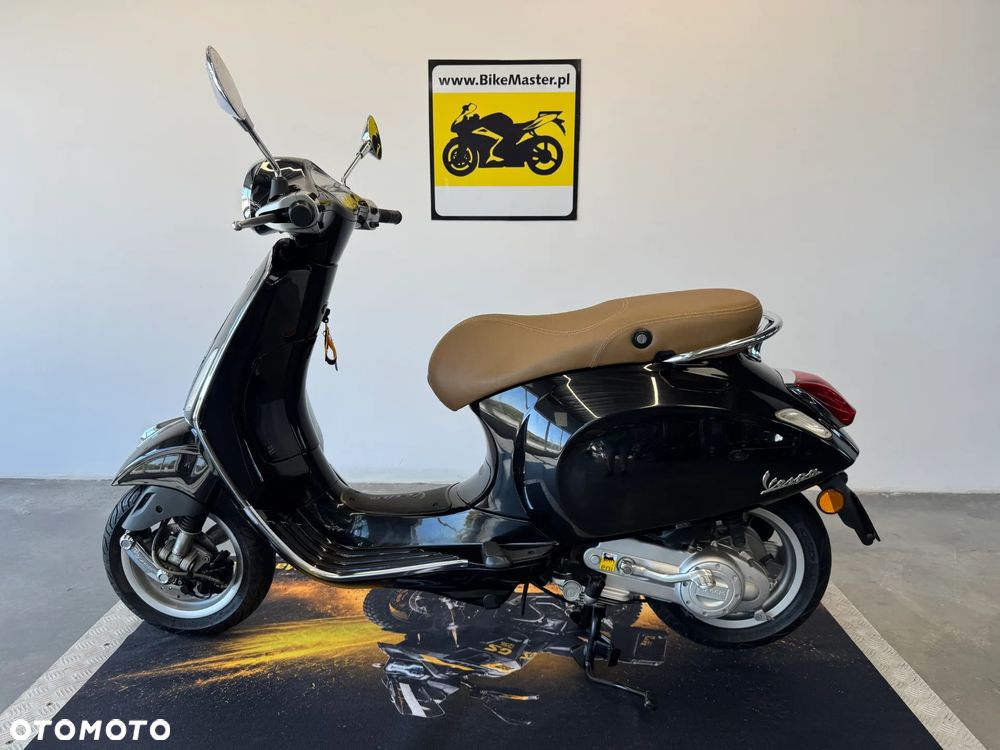 Piaggio Vespa - 2