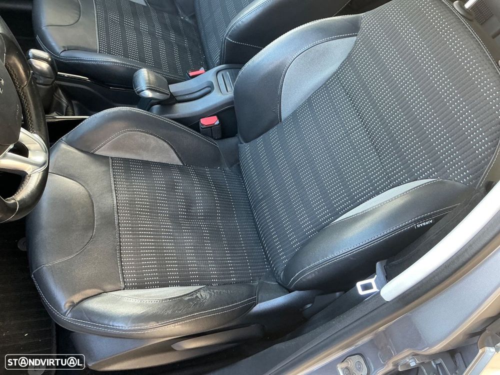 Peugeot 2008 1.2 VTi Allure - 15