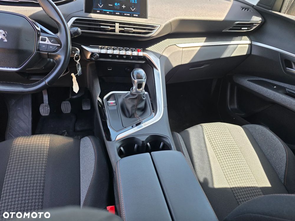 Peugeot 3008 PureTech 130 Stop & Start GPF Active - 10